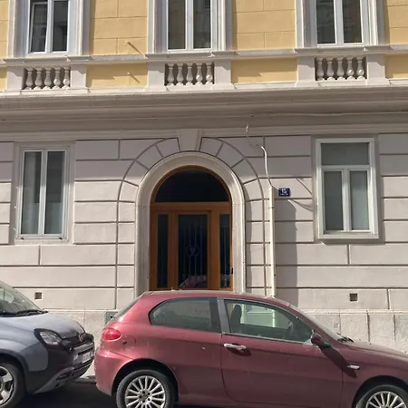 Апартаменты Canova Триест